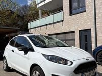 Gebraucht Ford Fiesta Trend 60 PS (44 kW) 2016 Weiß Kleinwagen