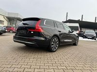 Gebraucht Volvo V60 Plus 455 PS (334 kW) 2022 Onyx black / metallic Kombi