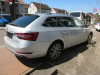 Gebraucht Skoda Superb Style 190 PS (139 kW) 2017 Stribrna brilliant/ brilliants Kombi