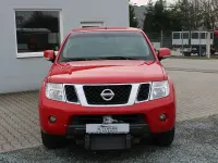 Gebraucht Nissan Navara SE 190 PS (139 kW) 2011 Rot Pickup