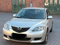 Usata Mazda 3 105 CV (77 kW) 2005 Beige Utilitaria