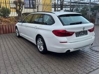 Gebraucht BMW 520 Sport Line 190 PS (139 kW) 2018 Weiß Kombi