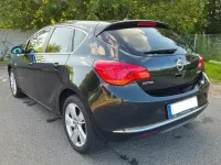 Gebraucht Opel Astra Energy 116 PS (85 kW) 2014 Schwarz Limousine