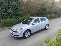 Gebraucht Opel Astra Edition 90 PS (66 kW) 2005 Silber Limousine