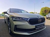 Gebraucht Skoda Superb Selection 150 PS (110 kW) 2024 Ice teabeige metallic Kombi