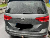 Gebraucht VW Touran 116 PS (85 kW) 2019 Grau Van / Kleinbus
