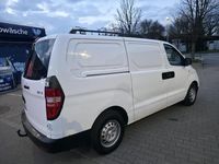 Gebraucht Hyundai H-1 2018 Weiß Van / Kleinbus