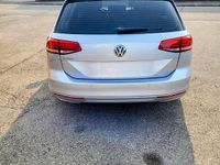 Gebraucht VW Passat Comfortline 150 PS (110 kW) 2018 Silber Kombi