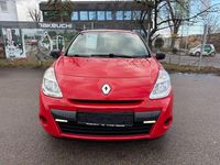 Gebraucht Renault Clio III 75 PS (55 kW) 2012 Rot Limousine