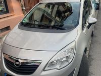 Gebraucht Opel Meriva 100 PS (73 kW) 2011 Silber Van / Kleinbus
