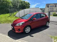 Gebraucht Toyota Yaris 101 PS (74 kW) 2012 Rot Kleinwagen