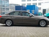 gebraucht BMW 320 i| AUTOMATIK| XENON| NAVI| KLIMAAUT.| PDC