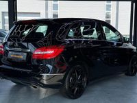 Gebraucht Mercedes B180 122 PS (89 kW) 2013 Schwarz Van / Kleinbus