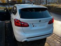 Gebraucht BMW 225 Performance 224 PS (164 kW) 2019 Weiß Van / Kleinbus