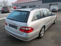 Gebraucht Mercedes E220 150 PS (110 kW) 2003 Silber Kombi