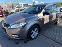 Gebraucht Kia Ceed 109 PS (80 kW) 2011 Beige Kleinwagen