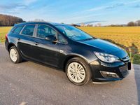 Gebraucht Opel Astra Edition 131 PS (96 kW) 2012 Schwarz Kombi