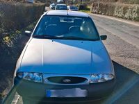 Gebraucht Ford Fiesta 60 PS (44 kW) 1998 Silber Kleinwagen