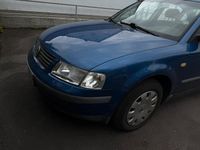 Second-hand VW Passat 101 CP (74 kW) 1999 Albastru Berlinǎ