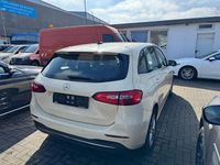 Gebraucht Mercedes B200 150 PS (110 kW) 2019 Beige Van / Kleinbus