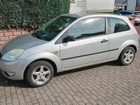 Gebraucht Ford Fiesta 64 PS (47 kW) 2004 Silber Kleinwagen