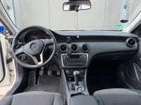 Gebraucht Mercedes A180 122 PS (89 kW) 2014 Weiß Limousine