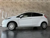Gebraucht Ford Fiesta Trend 97 PS (71 kW) 2010 Weiß Limousine