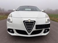 Gebraucht Alfa Romeo Giulietta Turismo 105 PS (77 kW) 2011 Weiß Kleinwagen