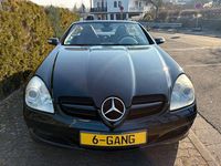 Second-hand Mercedes SLK200 163 CP (119 kW) 2007 Negru Cabrio