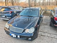 Second-hand Mercedes C180 Classic 143 CP (105 kW) 2004 Negru Break