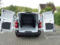 Gebraucht Peugeot e-Expert Premium 100 kW (136 PS) 2023 Kaolinweiss Van