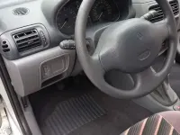 Gebraucht Renault Clio 58 PS (42 kW) 2000 Silber Limousine
