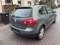 Gebraucht VW Golf IV Trendline 75 PS (55 kW) 2005 Sagegreen metallic Kleinwagen