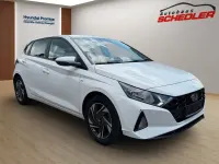 Gebraucht Hyundai i20 Trend 101 PS (74 kW) 2021 Weiß Kleinwagen