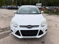 Gebraucht Ford Focus Trend 116 PS (85 kW) 2014 Weiß Kombi