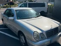 Gebraucht Mercedes E240 170 PS (125 kW) 1998 Silber Limousine