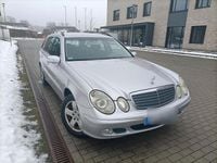 Gebraucht Mercedes E220 150 PS (110 kW) 2003 Silber Kombi