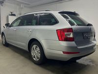 Gebraucht Skoda Octavia 105 PS (77 kW) 2014 Silber Kleinwagen