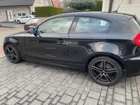 Gebraucht BMW 118 143 PS (105 kW) 2008 Schwarz Kleinwagen