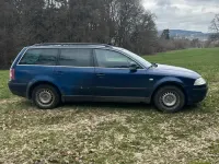 Second-hand VW Passat 102 CP (75 kW) 2004 Albastru Break