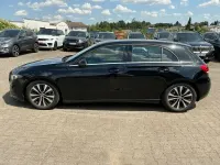 Gebraucht Mercedes A180 116 PS (85 kW) 2022 Schwarz Limousine