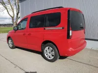Neu VW Caddy Basis 122 PS (89 kW) 2026 Kirschrot Van / Kleinbus