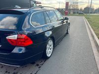 Gebraucht BMW 330 231 PS (169 kW) 2007 Schwarz Kombi