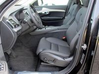 Neu Volvo XC90 Plus 310 PS (228 kW) 2025 Schwarz SUV