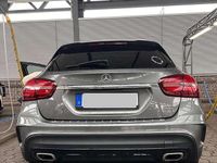 Gebraucht Mercedes GLA180 AMG line 122 PS (89 kW) 2017 Grau SUV