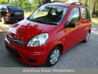 Gebraucht Toyota Yaris Verso Sol 84 PS (61 kW) 2004 Rot Van / Kleinbus