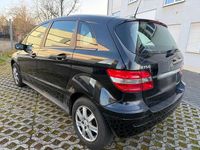 Gebraucht Mercedes B150 95 PS (69 kW) 2007 Schwarz Van / Kleinbus