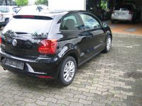 Gebraucht VW Polo LOUNGE 110 PS (80 kW) 2015 Ebenholzschwarz Kleinwagen