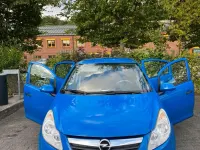 Używany Opel Corsa 60 KM (44 kW) 2009 Niebieski Hatchback
