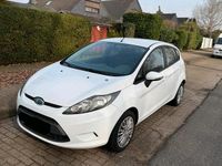 Gebraucht Ford Fiesta 80 PS (58 kW) 2009 Weiß Kleinwagen
